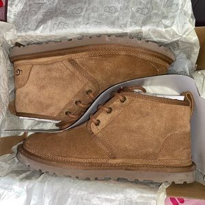 Neumel Uggs Women Size 7